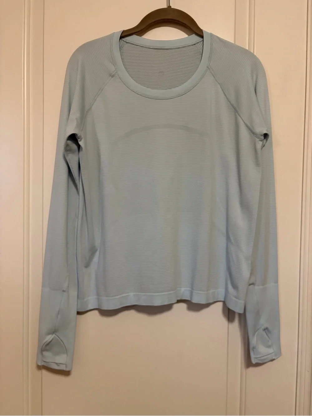 🧘🏽‍♀️🍋🏃🏽‍♀️Lululemon Baby Blue Swiftly Tech L/S Performance Top🏃🏽‍♀️🍋🧘🏽‍♀️